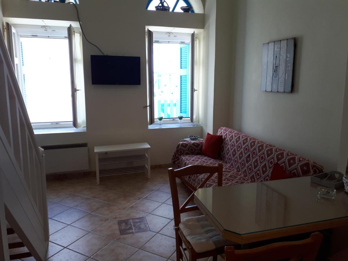 Ándros Roula'S Suites מראה חיצוני תמונה